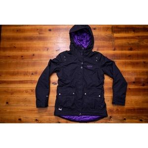 🥰Mountain Hardwear Ski Jacket-Almost new!